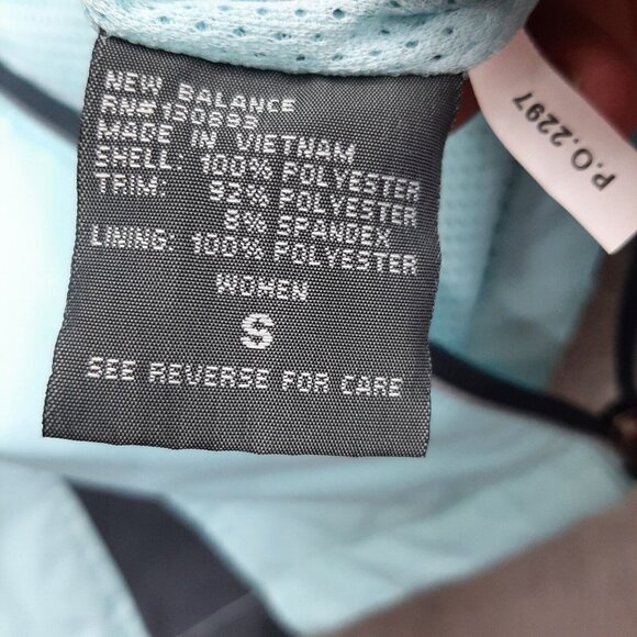 New Balance Womens Mint Green Running jacket Small S  Lightweight - Picture 4 of 7